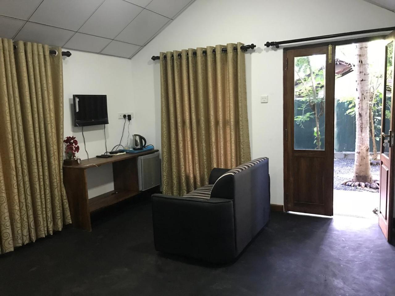 Falcons Nest Hotel Udawalawe Bagian luar foto